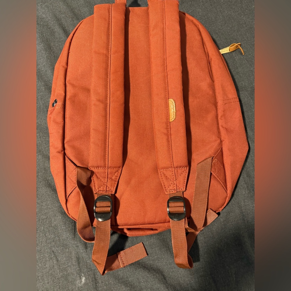 Herschel Backpack - Picture 3 of 8
